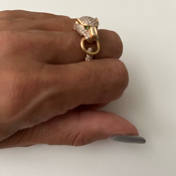 Diamond, 18K gold, and tsavorite garnet ring by Modani Jewels - Picture 9 of 13